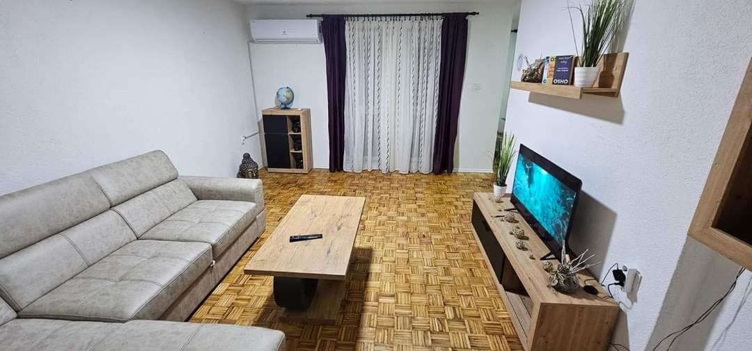 Apartament Stan Na Dan Kozarska Dubica Bosanska Dubica Zewnętrze zdjęcie